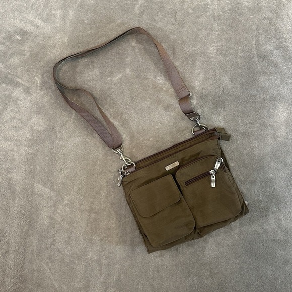 Baggallini Women's Adjustable Crossbody Bag Medium Purse Nylon w/Pocket's Brown - Picture 2 of 13